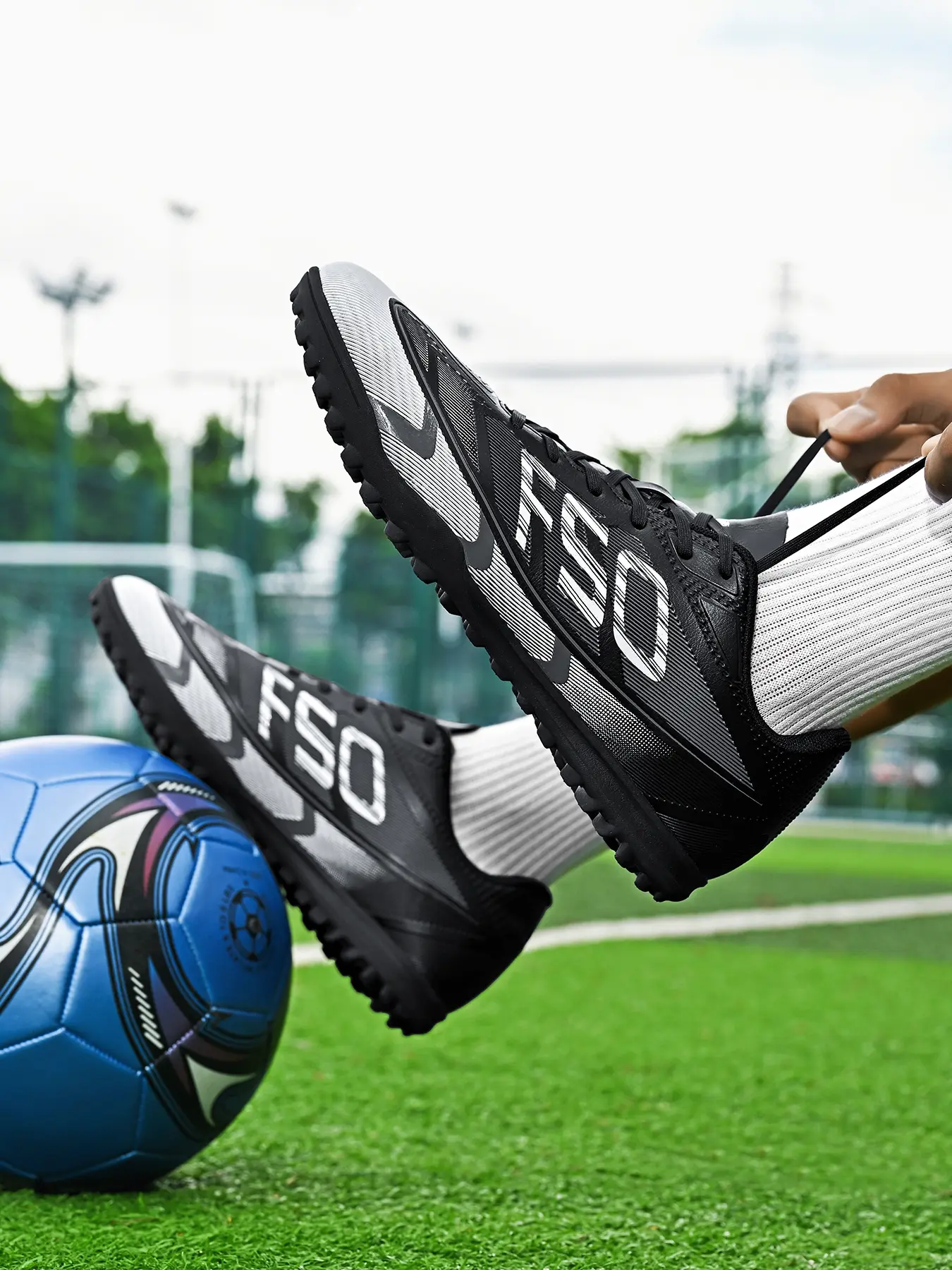Men's TF Classic Soccer Shoes, Sports Football Shoes, Lightweight Anti-Slip Wear-Resistant, Suitable for Artificial Grass, All Seasons Use, Soccer Cleats