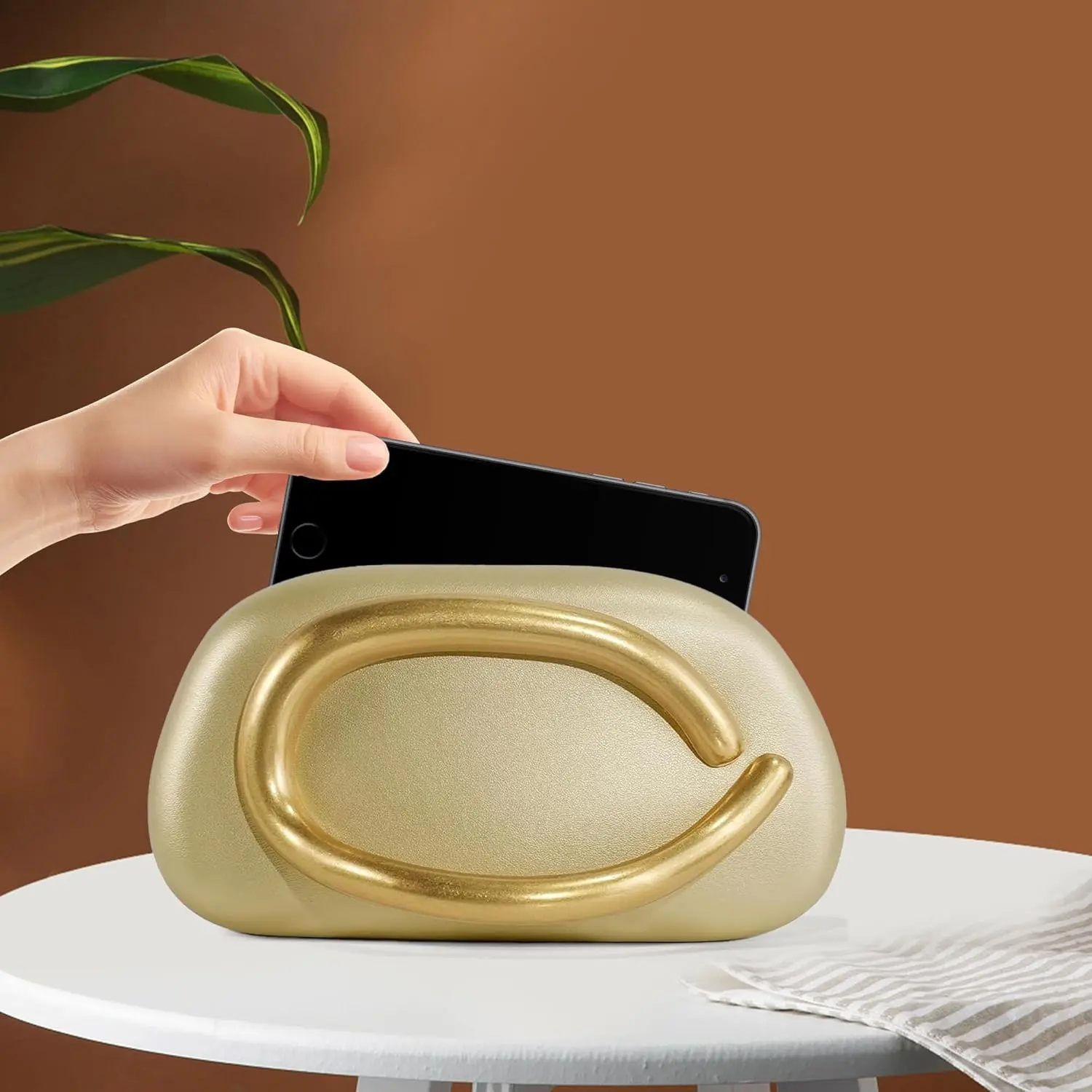 Women's Vintage Chic PU Leather Evening Clutch - Fashionable Bags with Electroplated Arched Handle, Detachable Chain, Resists Fading and Scratching, Smooth Luxurious Feel, Crossbody for Weddings, Parties