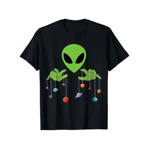A Humorous Alien-Themed Black Crew Neck T-Shirt Featuring a Green Alien, Planets, And Slime Hands Graphic. This Casual Short-Sleeve Tee Is Perfect for Sci-Fi Enthusiasts And Is Suitable for All Seasons, Including Daily Commutes, Relaxing at Home