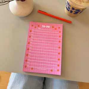 PEACHES TO-DO LIST PINK NOTEPAD by peachcreamprints