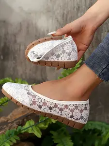 Women's Lace Soft Sole Shoes, Wedding & Summer Breathable Mesh Flat Shoes, Cute Floral Pattern, Textile Upper, Rubber Sole