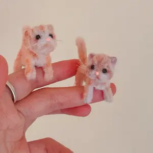 Pipe Cleaner kitten DIY kit—Finished Item, Free DIY Tutorial, and Material Kit
