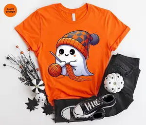 Cute Halloween Ghost Crochet Shirt for Moms – Funny Knitting Lover T-shirt, Perfect Halloween Gift, Cozy Ghost Apparel for Crochet Fans, Unique Fall Knitting Gifts
