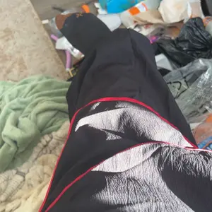 INCERUN Men's All Season Japanese Samurai Style Irregular Spliced Skirt Pants with Red Trim Harem Trousers Jogger Cuffs for Halloween Cosplay Streetwear Dance Performance Music Festival SpringStatements