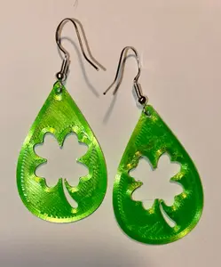 🍀 Clover Earrings – Lucky & Lightweight! 🍀