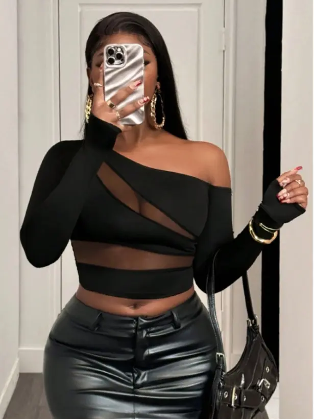 BamGleam Black Off-Shoulder Patchwork Long-Sleeved Sexy T-Shirt In English