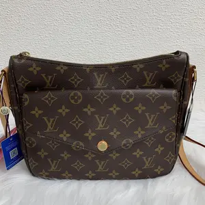 Pre-owned Louis Vuitton Monogram Canvas Crossbody Bag – Authentic Designer Handbag/WJ03611004
