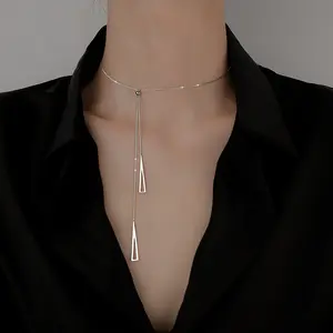Women's Adjustable Geometric Triangle Pendant Necklace, Minimalist Daily Wear Jewelry for Indoor Leisure & Outdoor Recreation