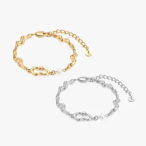 Yara Organic Asymmetrical Pearl Bracelet