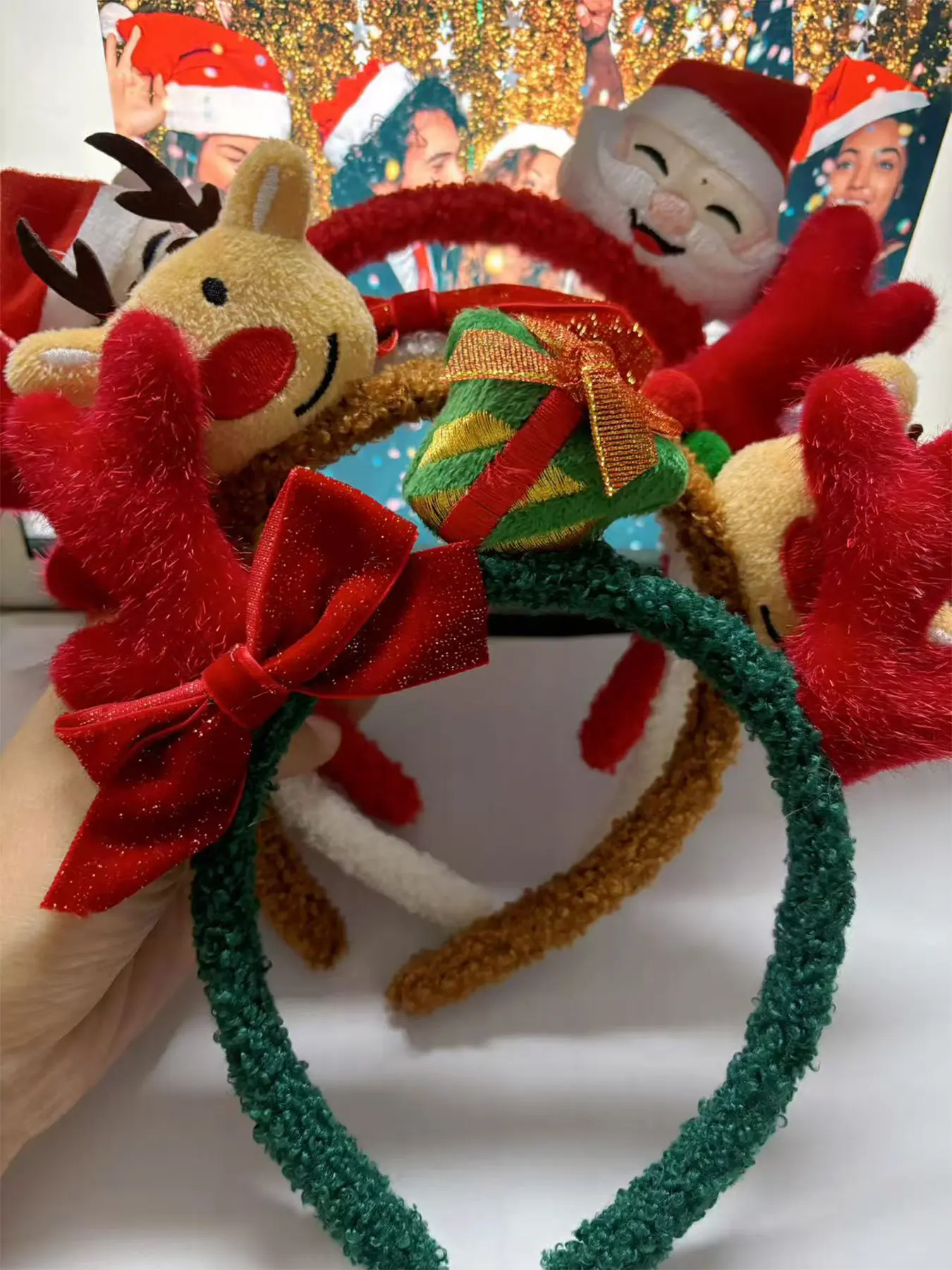 1Count cute plush reindeer Santa Bear headband, adorable cosplay accessories, perfect for party role-playing, birthday gifts, Halloween and Christmas decorations, 4 colors to choose from