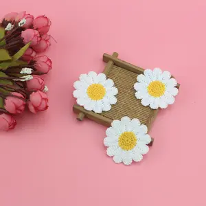 3pcs DIY flower accessories Small daisies flower embroidery flower clothing bag hair accessories Daisy flower pattern patch embroidery Applique sewing patch, for skirt T-shirt dress DIY clothing accessories, Daisy embroidery patch, clothing decoration