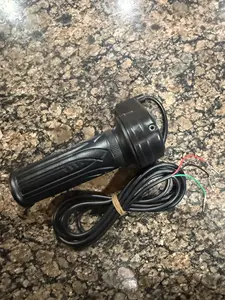 Full Twist Throttle Plug in Play for Razor Ridstar Maxfox and Super73 Electric Scooters