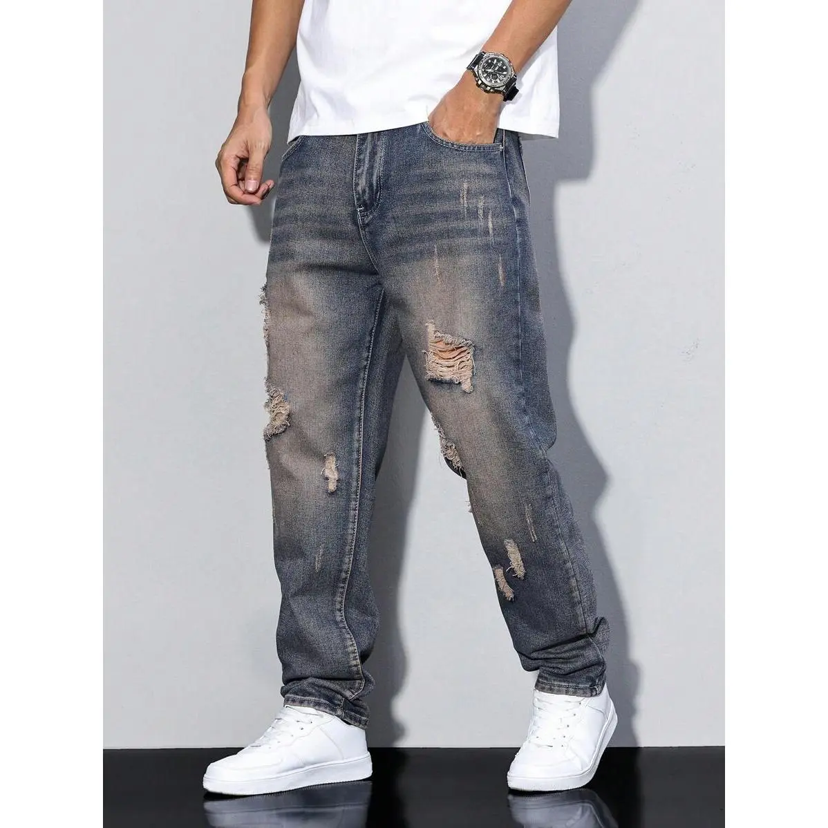 Manfinity Homme Men's Casual Loose Straight Leg Distressed Pockets Denim Jeans