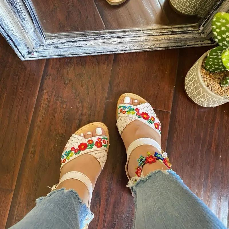 Handwoven Mexican Huarache Sandals Women's Wide Fit Floral Embroidery Natural Leather Open Toe Shoes Made in Michoacan