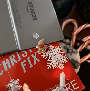 Christmas Gingerbread Kindle Dust Plug Charm - Perfect for Book Lovers
