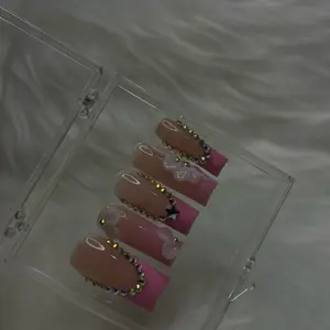 Press On Nails - Long lasting Fake Nails for Perfect Manicure