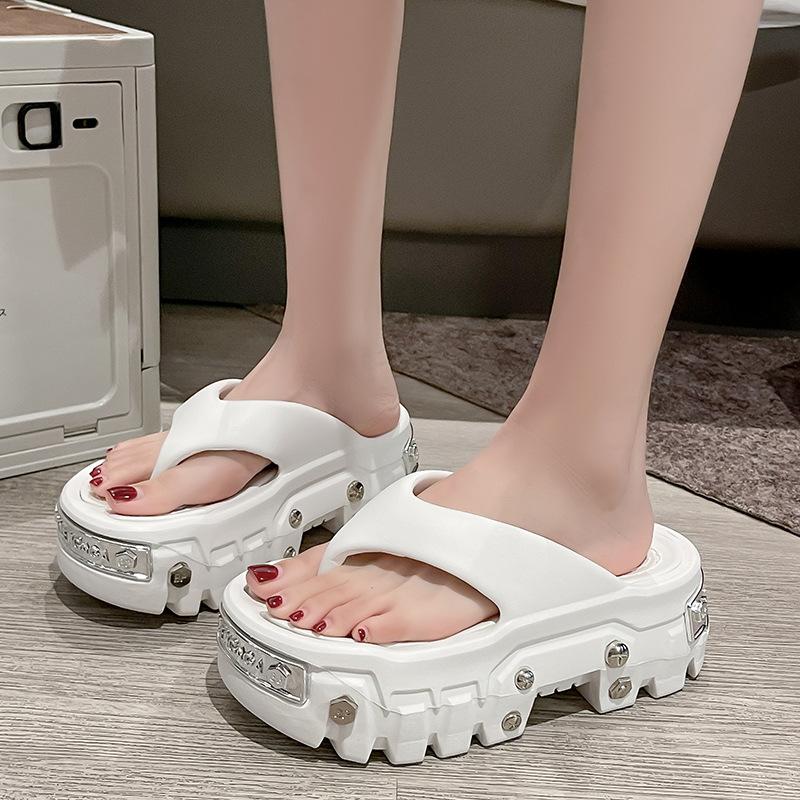 Women's Chunky Platform Casual Shoes Collection – 6 Styles in Black & White Women's Chunky Platform Casual Shoes Collection – 6 Styles in Black & White