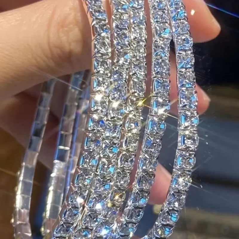 5 sparkling rhinestone elastic bracelets, party style blingbling adjustable elastic bracelet, Elegant Bangle, perfect for giving delicate bracelets as gifts to women, Rhinestone Decorated Bracelet, Rhinestone Decor Bangles, Bracelet Set
