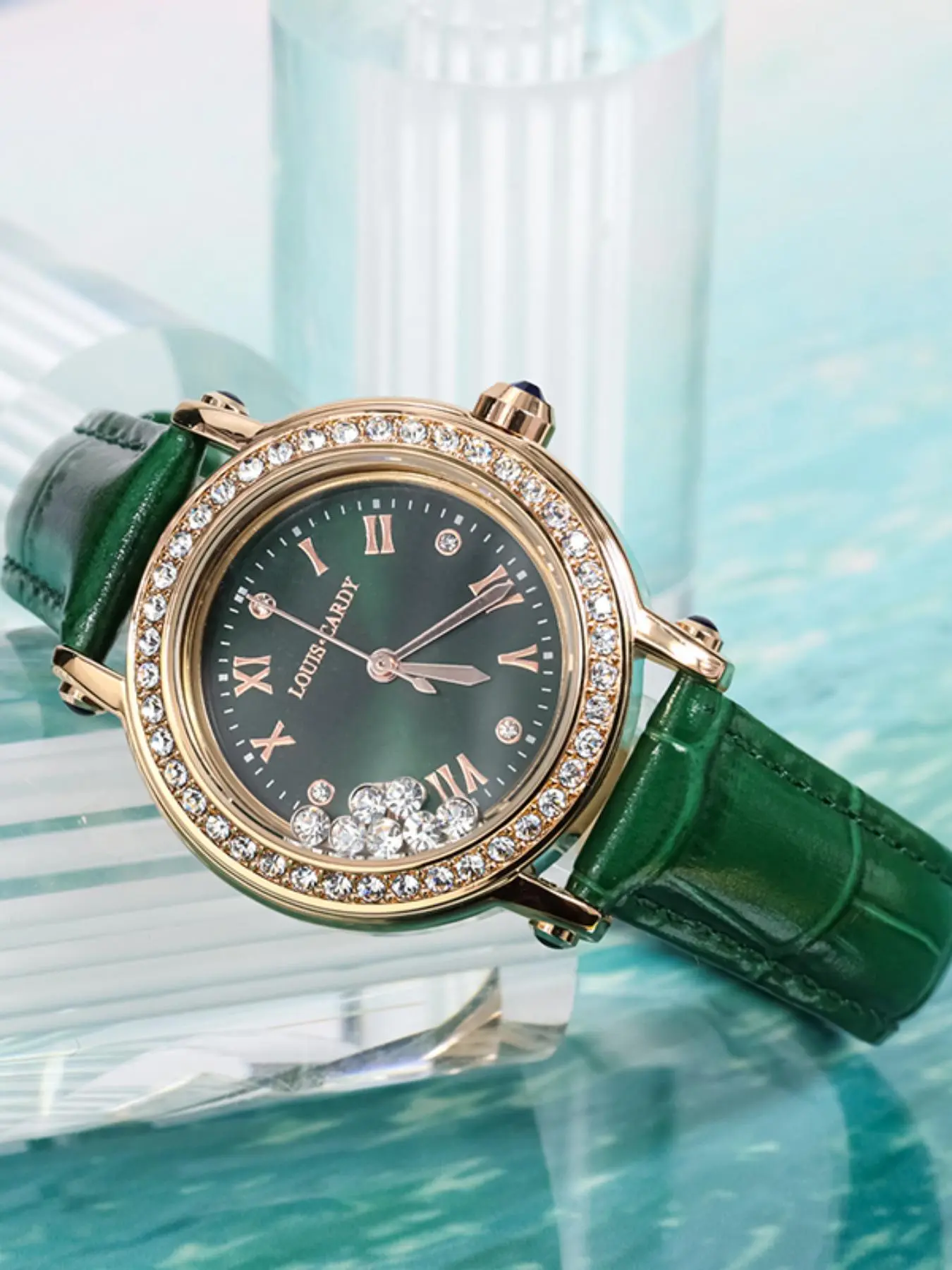 Elegant Green Quartz Spica Watch for Women with Free-spinning Zircons, Fashionable Ladies' Watch with Leather Watchband, for Work, Office, and Casual with Gift Box, Festive Gift, Birthday Gift