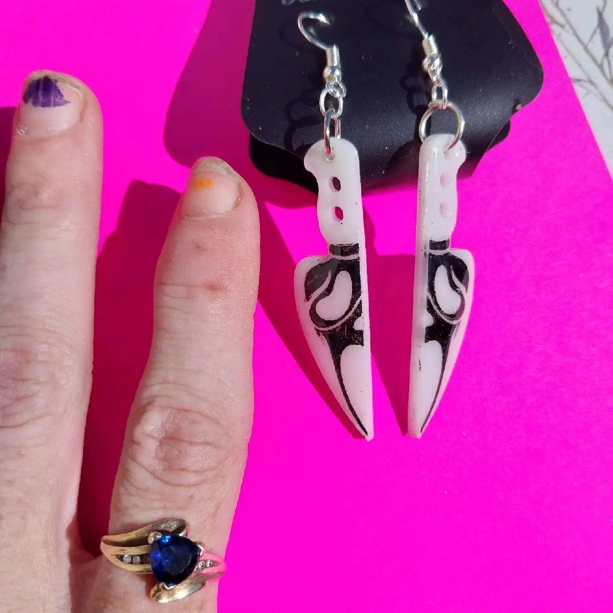 Scream/Ghost Face Knife Shaped Earrings - Perfect for Fans of the Scream Movie