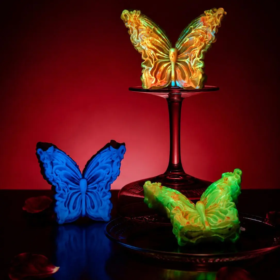 [Wildry] Glowing 3D Butterfly Low-Temperature Candle | Large 42°C Warm Melt Wax | Easy Peel & Scented | Spa & Sensory Gift