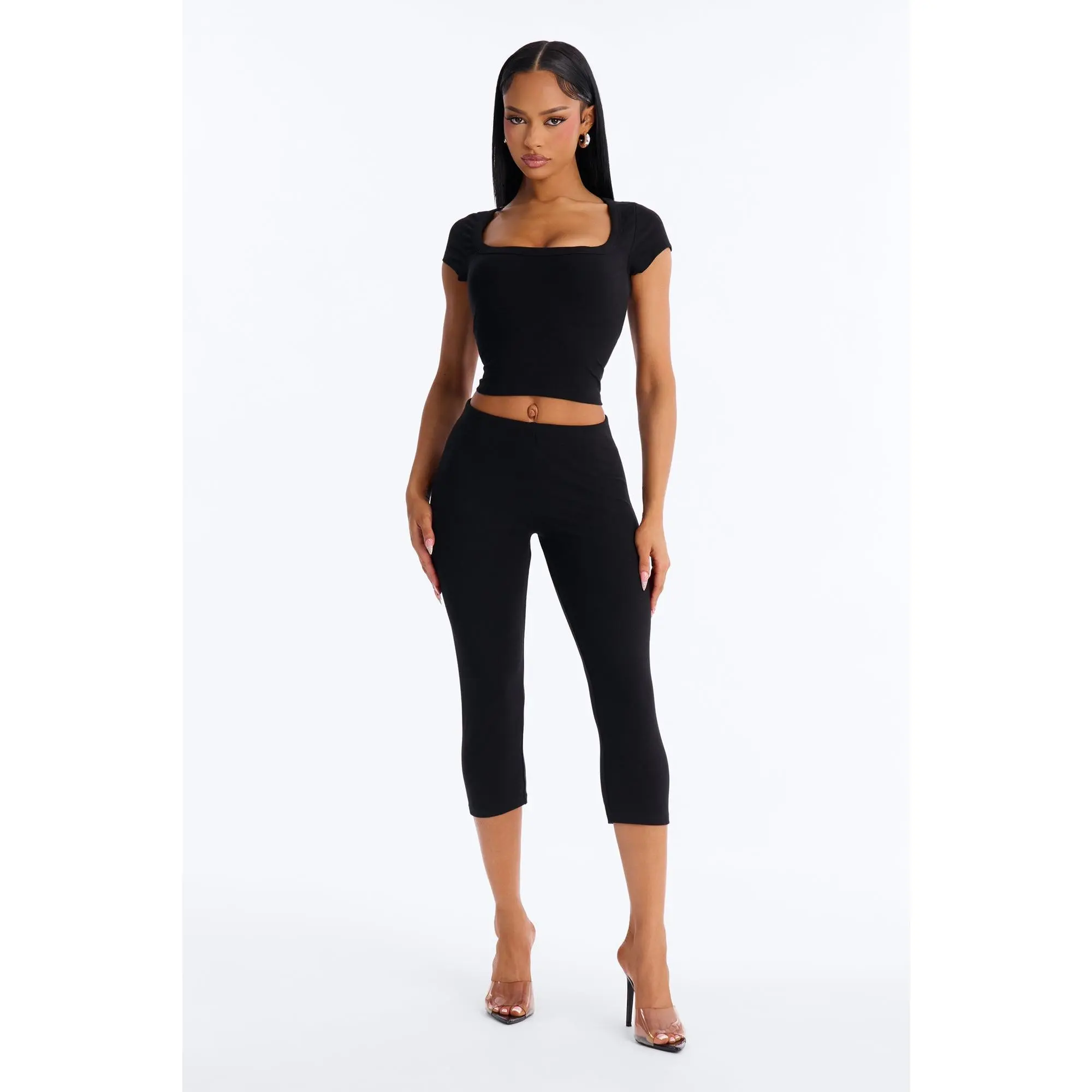 Quinn Low Rise Capri Legging - Black