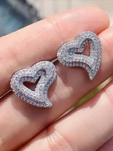 Unisex Punk Rock Hollow Heart Cubic Zirconia Stud Earrings, Vintage Simple Design, Versatile Fashion Jewelry for Men & Women, Punk Style Earrings, Heart Shaped Earrings