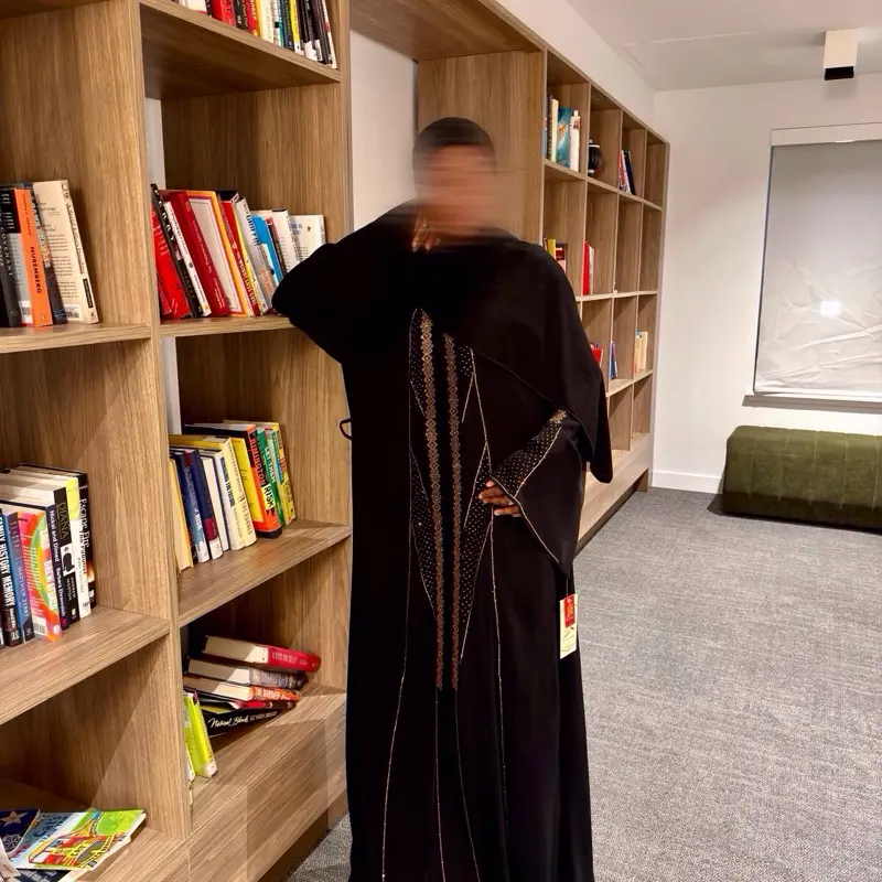 Elegant Classic Closed Abaya