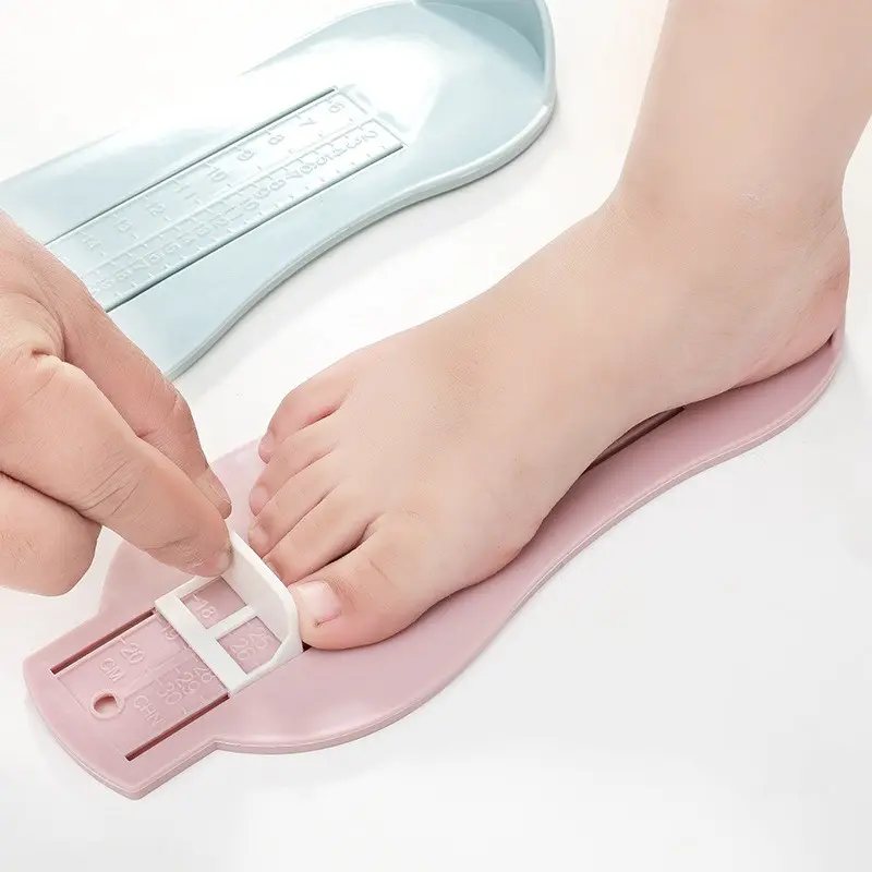 Baby Shoe Measuring Tool Set, Portable Round Edge Design Prevents Scratches, Includes Centimeter Scale, Essential Parenting Aid for New Parents