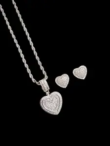 2Piece/Set  Women Hiphop Love Heart  Pendant Necklace With Love Heart Earring Fashion  Vintage Hip Hop Necklace With Earring Is Perfect For Party Or Everyday Lovers' Gifts