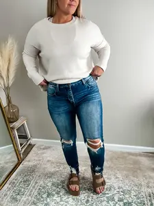 RESTOCKED! Kylie Mid-rise Distressed Skinny Jeans (Petra153)