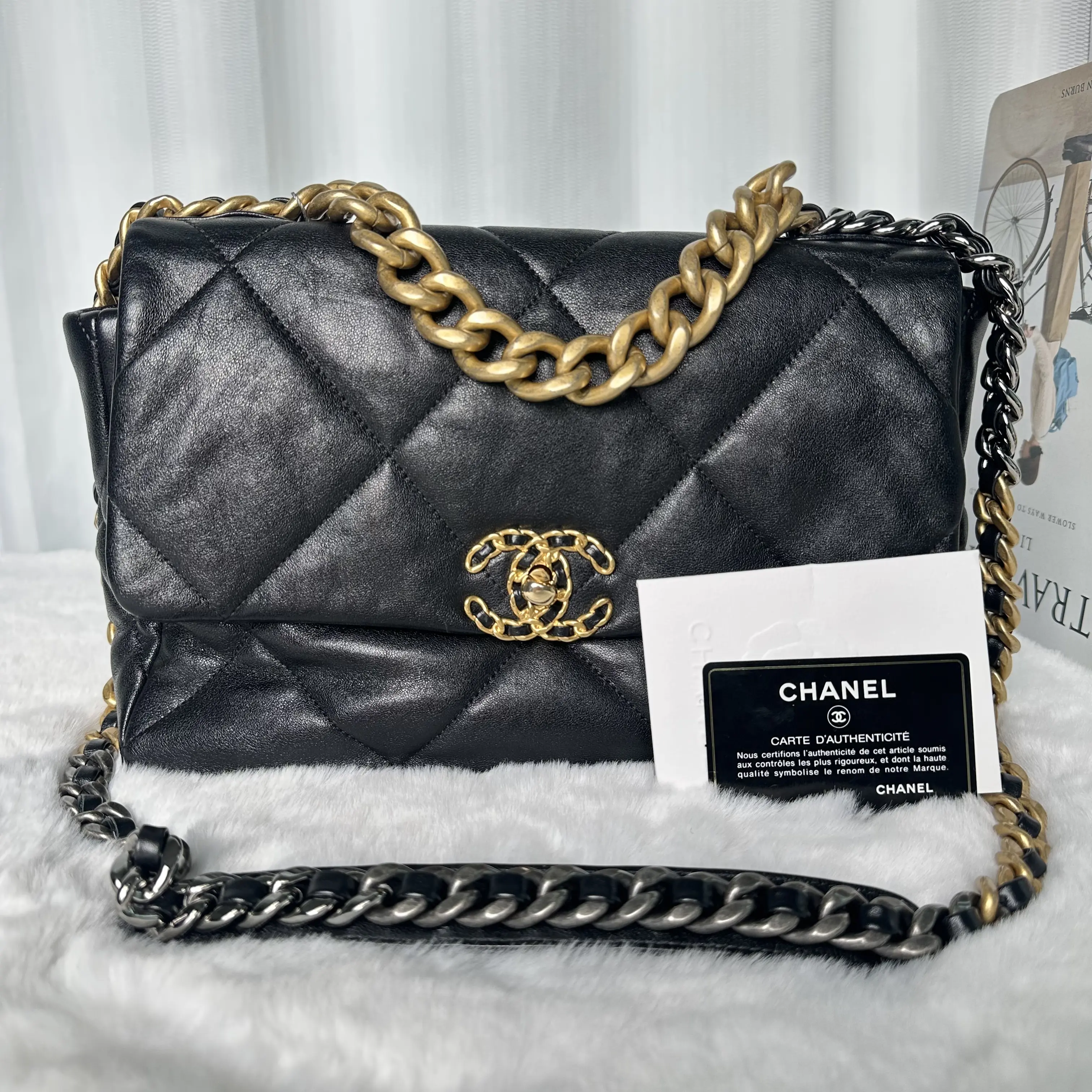 Pre-owned CHANEL 19bag Medium Black Lambskin Gold Tone Hardware 