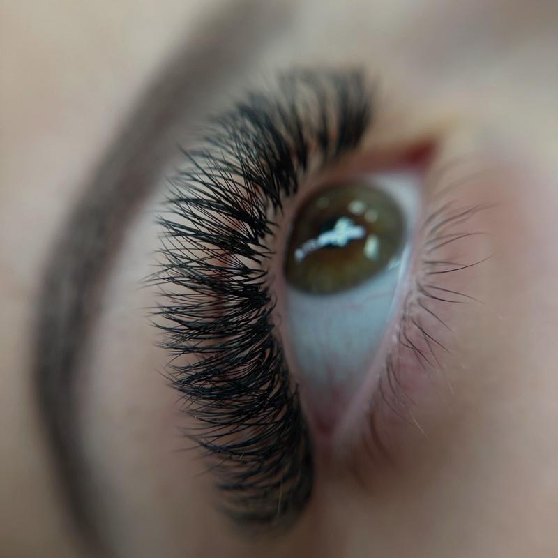 ILUMI LASHES BASIC LED UV LASH EXTENSIONS KIT