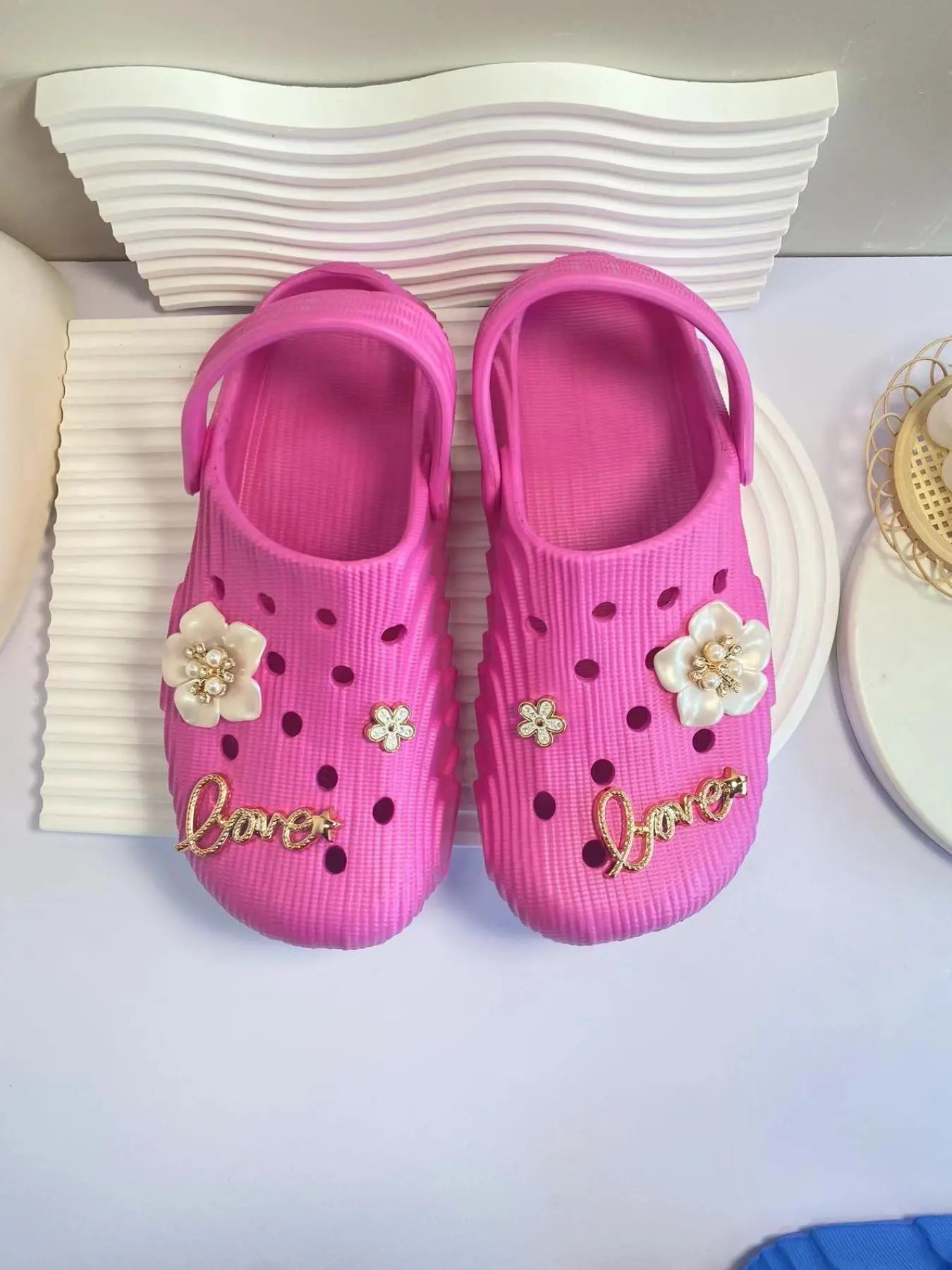 Women's Fashionable Flower & Letter Design Clogs, Casual Comfortable Home Slippers, Summer Beach Slippers, Two Ways To Wear Shoes for Indoor & Outdoor, Girl, Footwear