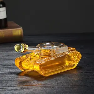 1 Count Whisky Decanter Glass Whiskeys Decanter Leads Free Drinks Tank Shape, Tank Whiskey Decanter - Army Gifts for Men - Glass Tank Gift - Bourbon and Scotch Decanter
