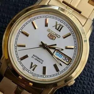 Seiko 5 Auto 21Jewels Goldtone,White Day Date EngSpa Dial, & Roman Markers.
