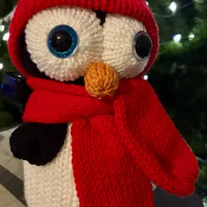 Knit penguin