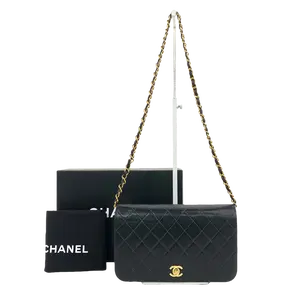 Pre-owned CHANEL Leather Crossbody Bags Matelasse Lamb Skin Push Lock Chain Flap Shoulder Bag JV00229