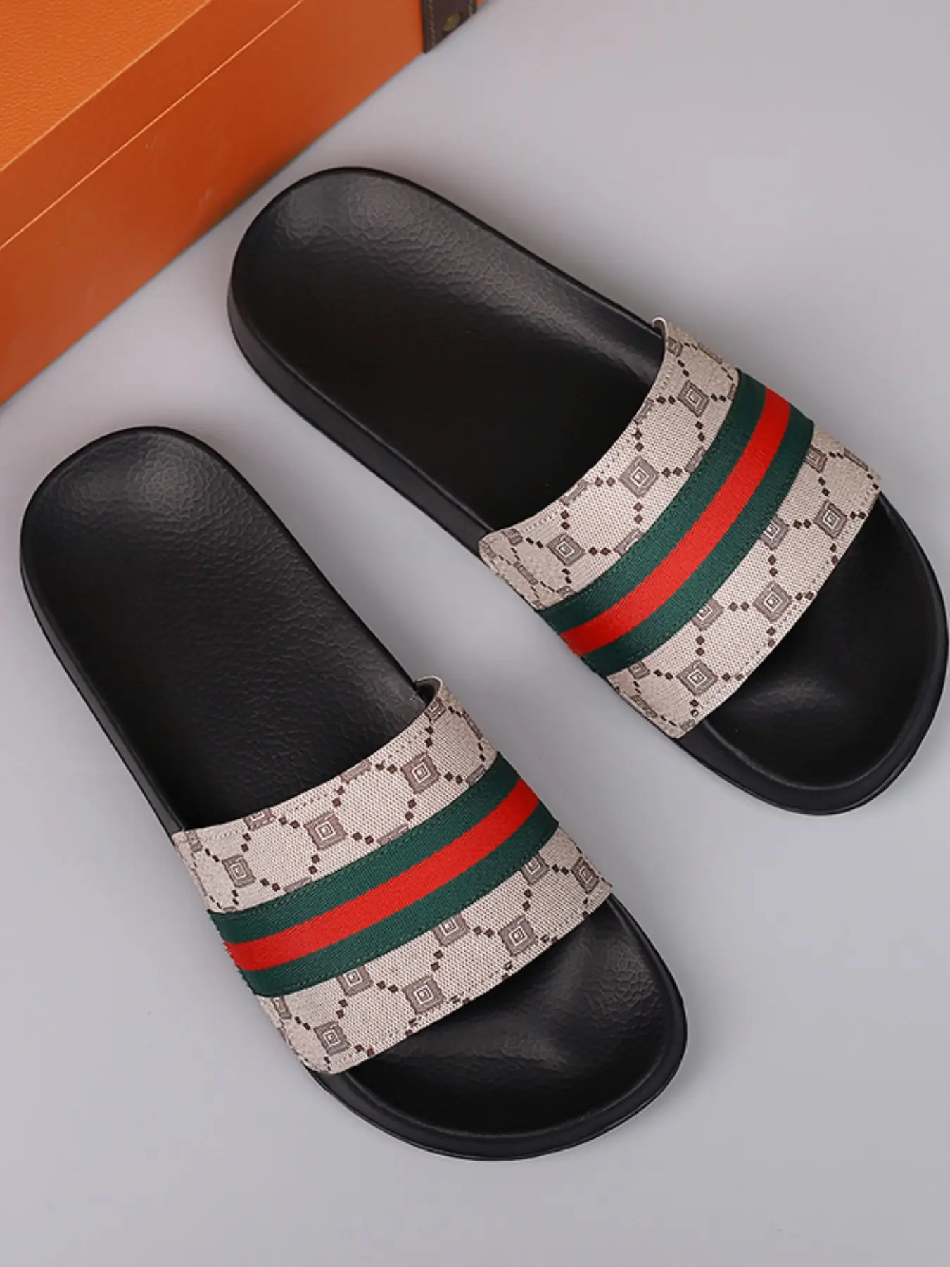 2026 Summer Couple Fashion Floral Slippers, Anti Slip Design Comfortable Slide Sandals, Versatile Home Outdoor Beach Footwear, Durable All-Day Wear, Lightweight Slippers