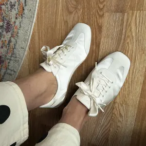 VIVAIA Square-Toe Satin Jogger Sneakerina, Wide Feet Friendly Ballerina Sneakers, Satin Ballet Flats with Stable Bubble Sole, Lightweight 0.3" Walking Sneaker Shoes, Satin Ballet Sneakers, Tennis shoes, Retro Chic Sneaker-Flat Hybrid (Carol), SpringFresh