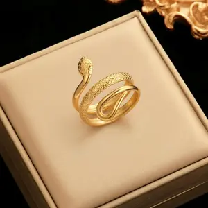 Snake-Shaped Stainless Steel Open Ring with a Retro 3D Design, Crafted from Materials That Resist Fading. A Unisex, Eye-Catching Accessory for Daily Wear