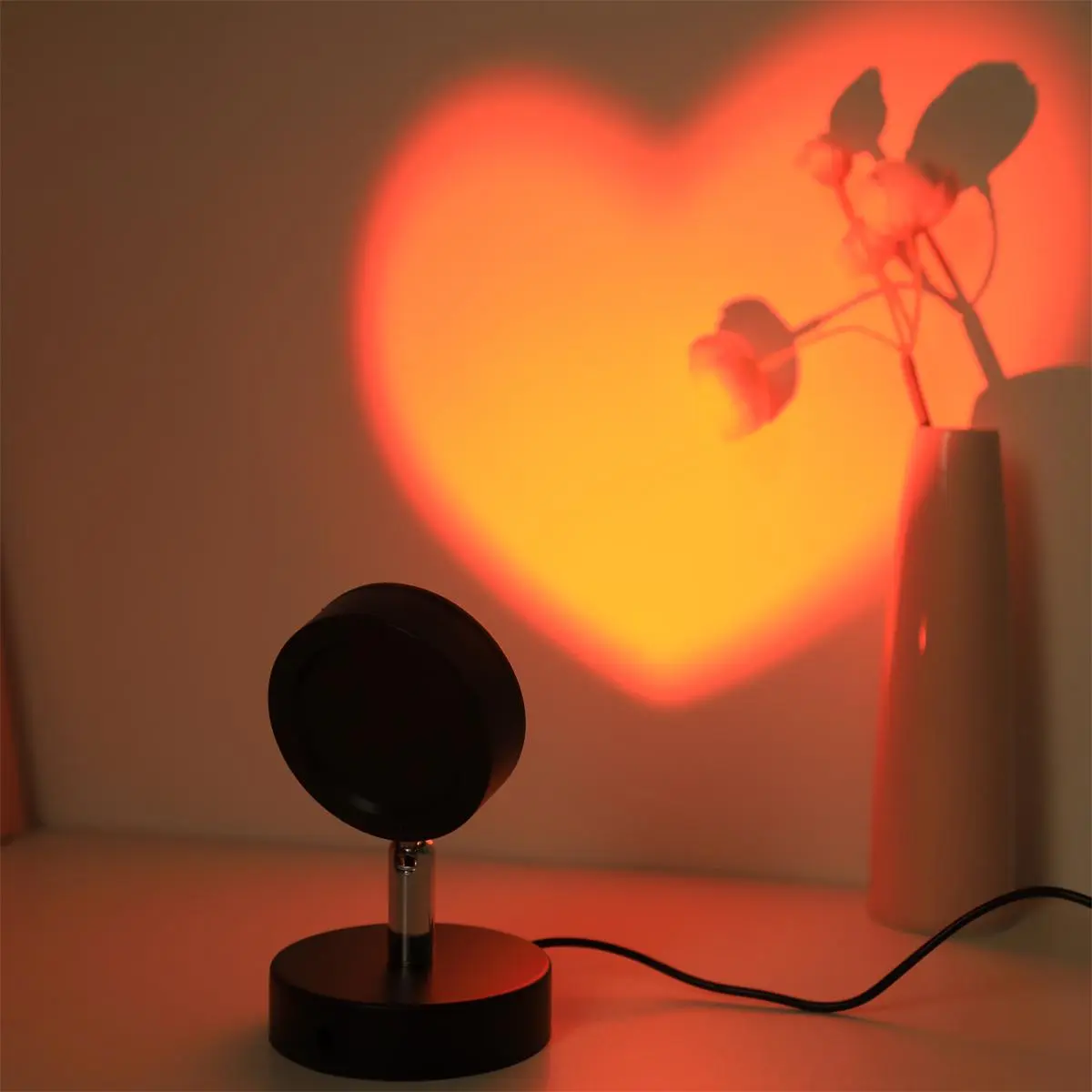 USB Powered Heart Shaped Projector Light, Romantic Atmosphere Night Light, Decorative Mood Lamp, Mood Lighting, Novelty Lighting for Bedroom Living Room Decor, Office Desk Accessories