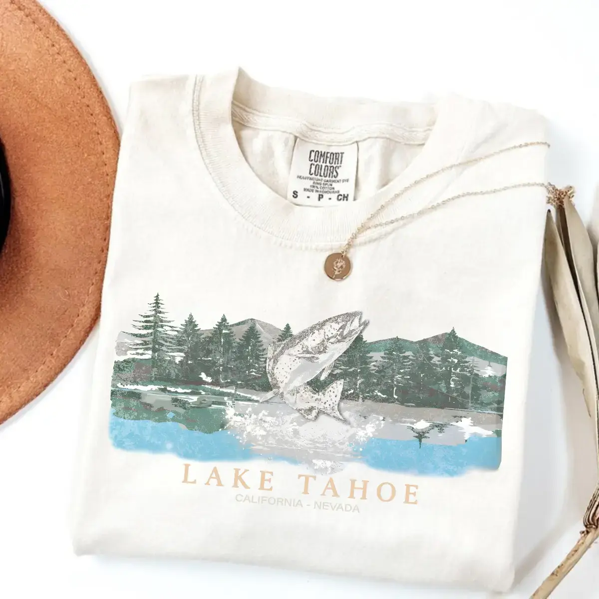 Comfort Colors Vintage Lake Tahoe Fish Graphic Tee Oversized Lake T-shirt Vacation Aesthetic Outdoor Lover Gift Distressed Graphic Tee