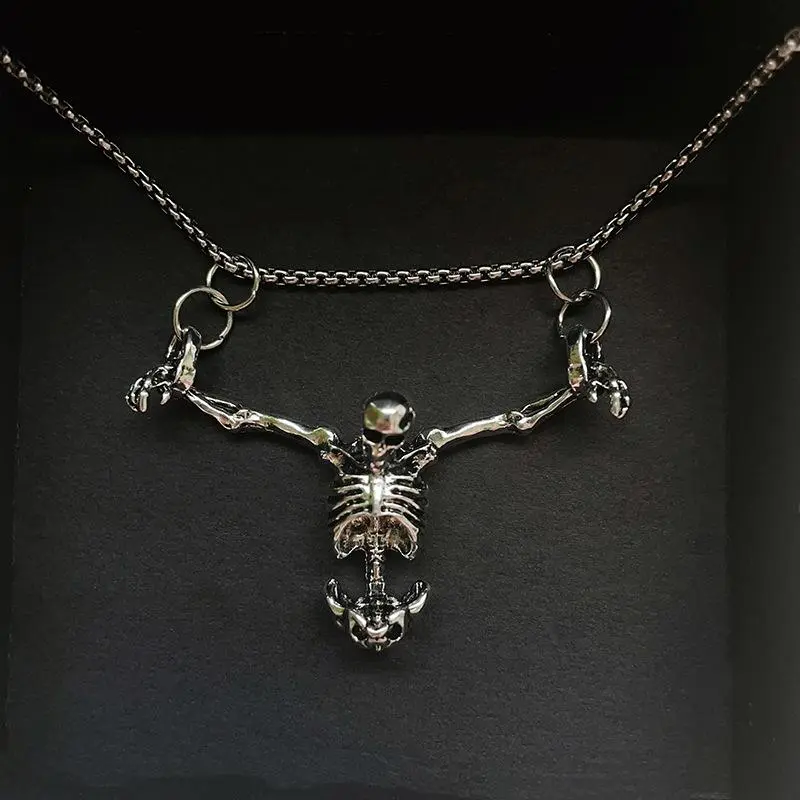[Angela New Arrivals] Skull necklace punk style retro pendant necklace trendy personalized high-end jewelry necklace