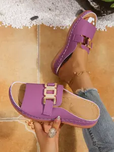 Metal Buckle Flat Slippers for Women, Summer Outdoor Casual Sandals, Soft Sole Anti-Slip Footwear, Versatile One-Strap Design