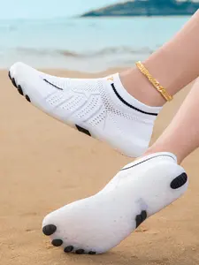 Unisex Lightweight All-Season Outdoor Water Shoes, Quick-Dry Anti-Slip Beach and Hiking Footwear, Breathable and Versatile for All Activities