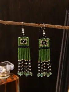 Ladies' fashion earrings, Bohemian retro style, green geometric square shape, suitable for all seasons, classical temperament, fashionable accessories, hand-woven beaded, perfect for ladies' vacations, parties, casual daily wear, versatile, daily gifts