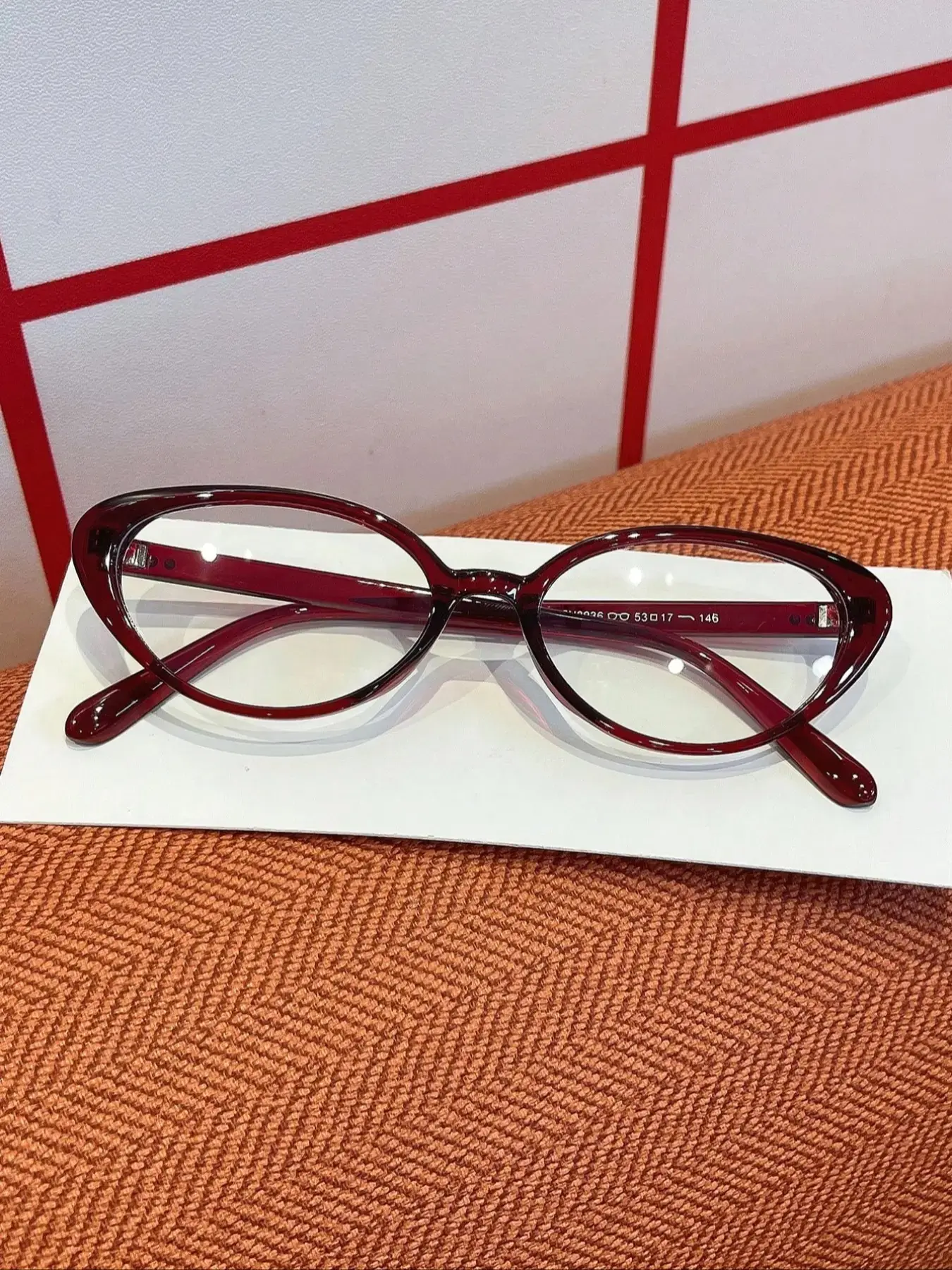 Women's Cat Eye Full-Rim Rivet Metal Frame Glasses - Hinged Arms, Anti-Blue Light, Lightweight Stylish Eye Protection Eyewear for Office Students Daily Wear