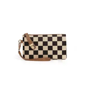 Women's Checkered Zip Around Removable Wristlet Keychain Wallet, Detachable Wrist Strap Design, Perfect Travel Accessory & Gift for Her