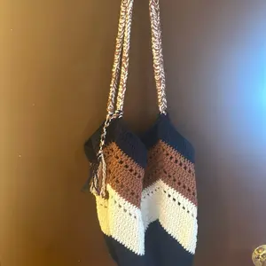 Crochet Granny Square Bag - Single Handbag Design with Colorful crochet Chevron Patterns and Adjustable Straps